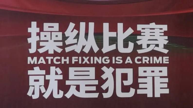 我的性感蠢女儿